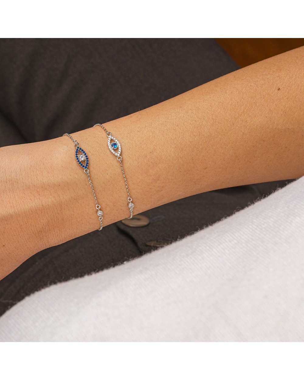 Βραχιόλι Excite Fashion Jewellery οβάλ ματάκι με μπλέ και λευκό ζιργκόν απο επιπλατινωμένο ασήμι 925.B-11-8-G-55 Κοσμήματα Βραχιόλι Excite Fashion Jewellery οβάλ ματάκι με μπλέ και λευκό ζιργκόν απο επιπλατινωμένο ασήμι 925.B-11-8-G-55 Κοσμήματα