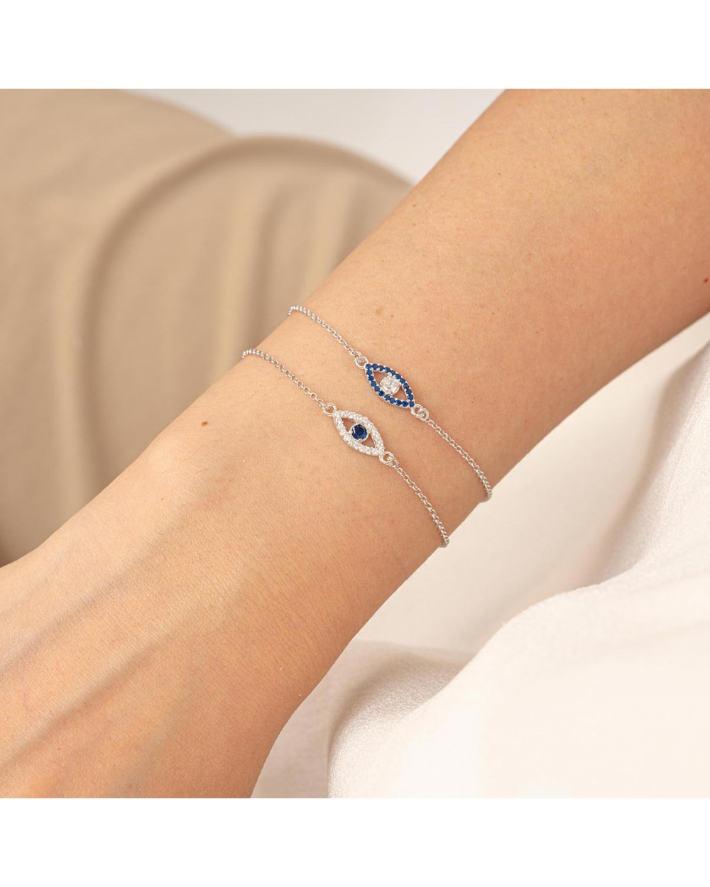 Βραχιόλι Excite Fashion Jewellery οβάλ ματάκι με μπλέ και λευκό ζιργκόν απο επιπλατινωμένο ασήμι 925.B-11-8-G-55 Κοσμήματα Βραχιόλι Excite Fashion Jewellery οβάλ ματάκι με μπλέ και λευκό ζιργκόν απο επιπλατινωμένο ασήμι 925.B-11-8-G-55 Κοσμήματα