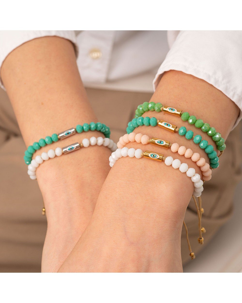 Βραχιόλι μακραμέ της Excite Fashion Jewellery, ματάκι με σμάλτο σε επίχρυση μπάρα και λευκές πέτρες. B-1400-01-01-49 Κοσμήματα Βραχιόλι μακραμέ της Excite Fashion Jewellery, ματάκι με σμάλτο σε επίχρυση μπάρα και λευκές πέτρες. B-1400-01-01-49 Κοσμήματα