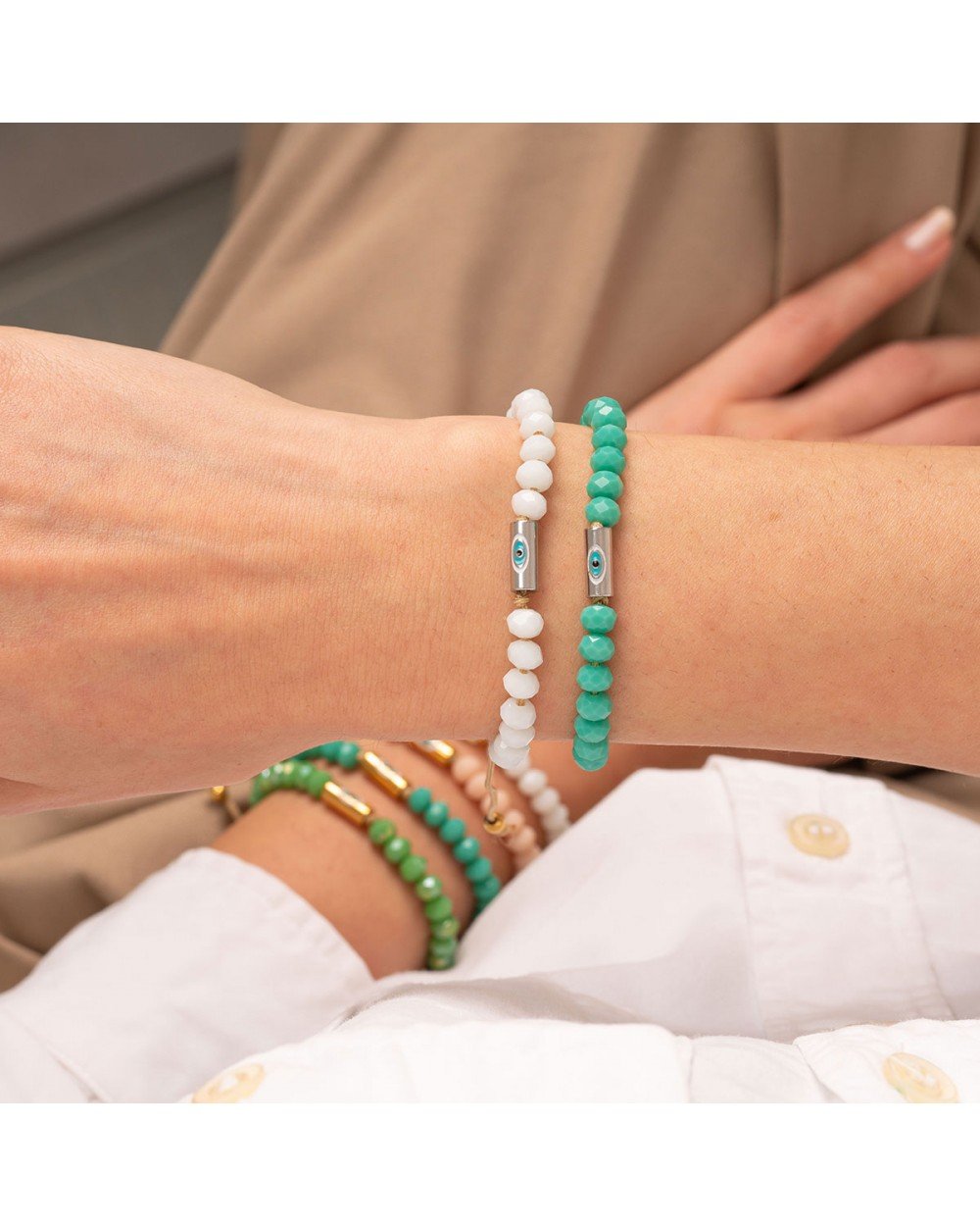 Βραχιόλι μακραμέ της Excite Fashion Jewellery, ματάκι με σμάλτο σε ασημί μπάρα, τυρκουάζ πέτρες. B-1401-01-03-49 Κοσμήματα