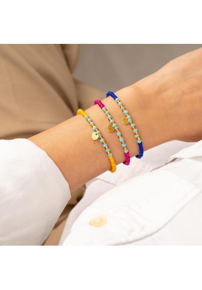 Χειροποίητο βραχιόλι της Excite Fashion Jewellery, κρεμαστό ανάγλυφο στοιχείο, κίτρινες,  τιρκουάζ και χρυσές χάντρες. B-1768-16 Χειροποίητο βραχιόλι της Excite Fashion Jewellery, κρεμαστό ανάγλυφο στοιχείο, κίτρινες,  τιρκουάζ και χρυσές χάντρες. B-1768-16