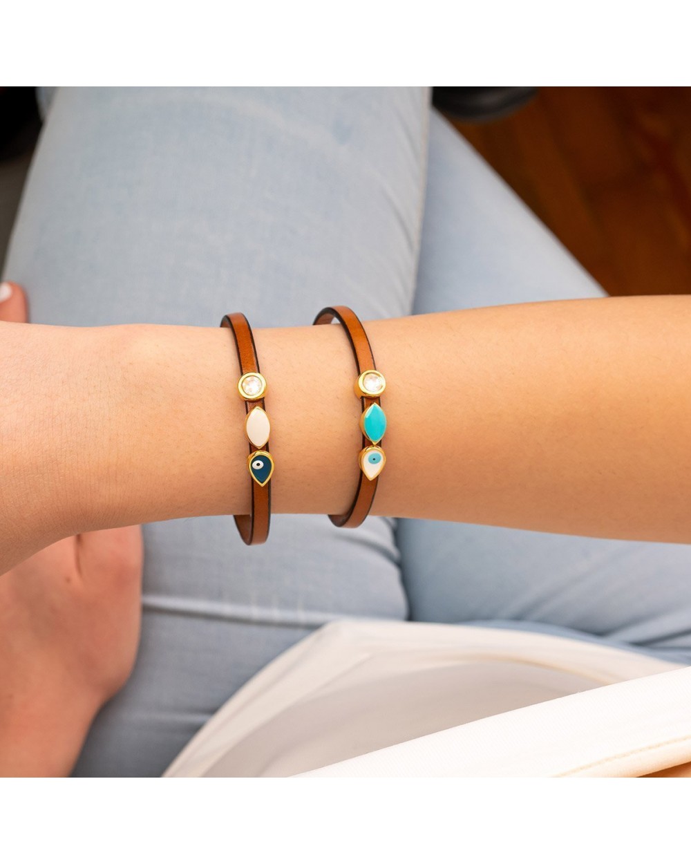Βραχιόλι δερμάτινο Excite fashion Jewellery με επίχρυσα στοιχεία από σμάλτο και Swarovski. BM-750-21-04-61 Κοσμήματα Βραχιόλι δερμάτινο Excite fashion Jewellery με επίχρυσα στοιχεία από σμάλτο και Swarovski. BM-750-21-04-61 Κοσμήματα