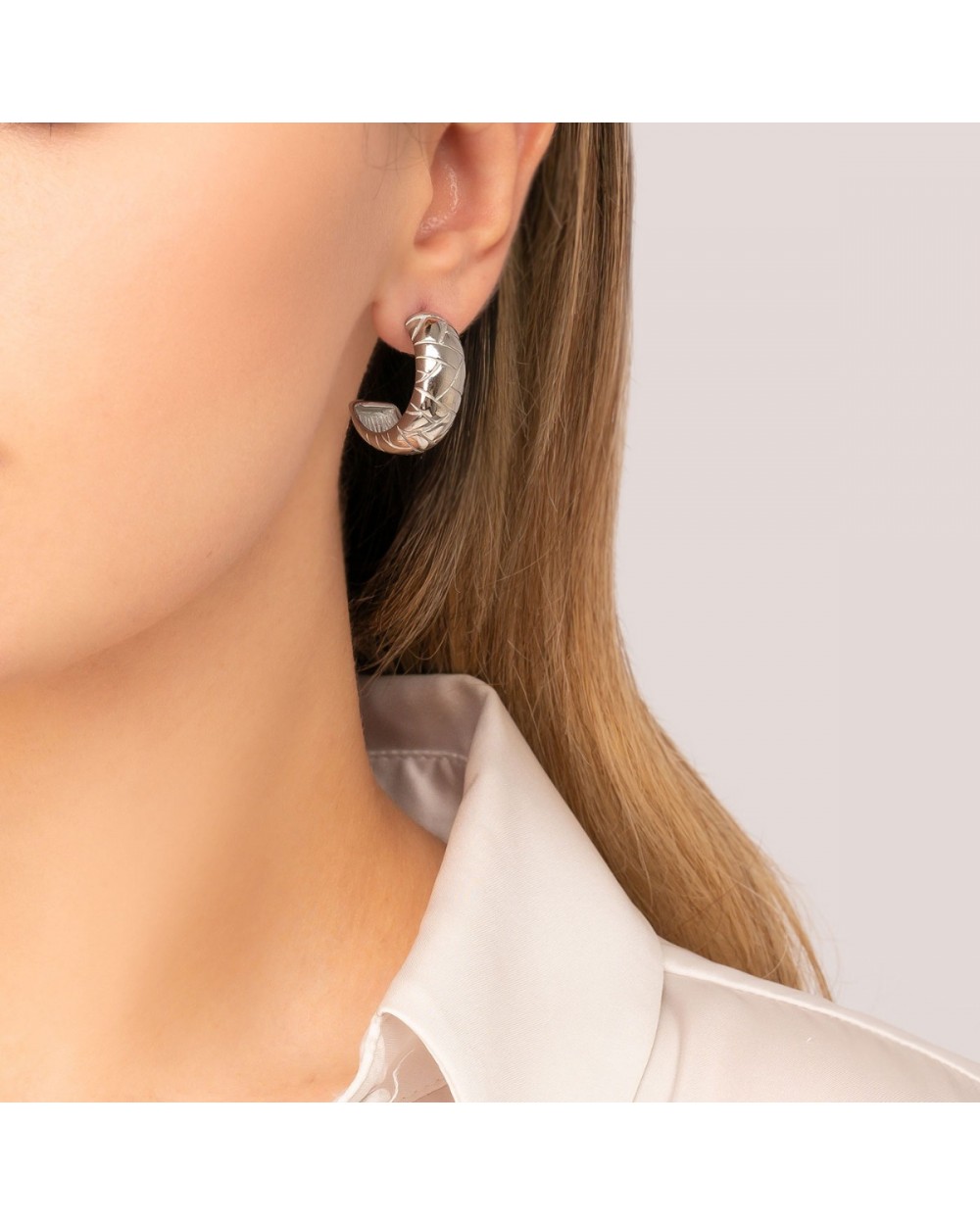 Σκουλαρίκια Excite Fashion Jewellery κρίκοι μπούλ από επιπλατινωμένο ανοξείδωτο ατσάλι. E-69-53S Κοσμήματα Σκουλαρίκια Excite Fashion Jewellery κρίκοι μπούλ από επιπλατινωμένο ανοξείδωτο ατσάλι. E-69-53S Κοσμήματα