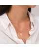 Κολιέ excite fashion jewellery με οβάλ κρεμαστό ανάγλυφο μοτιφ στολισμένο με λευκά και κόκκινα κρυσταλάκια από επιχρυσωμένο ασήμι 925 K-124-AS-KOK-G-89 Κοσμήματα