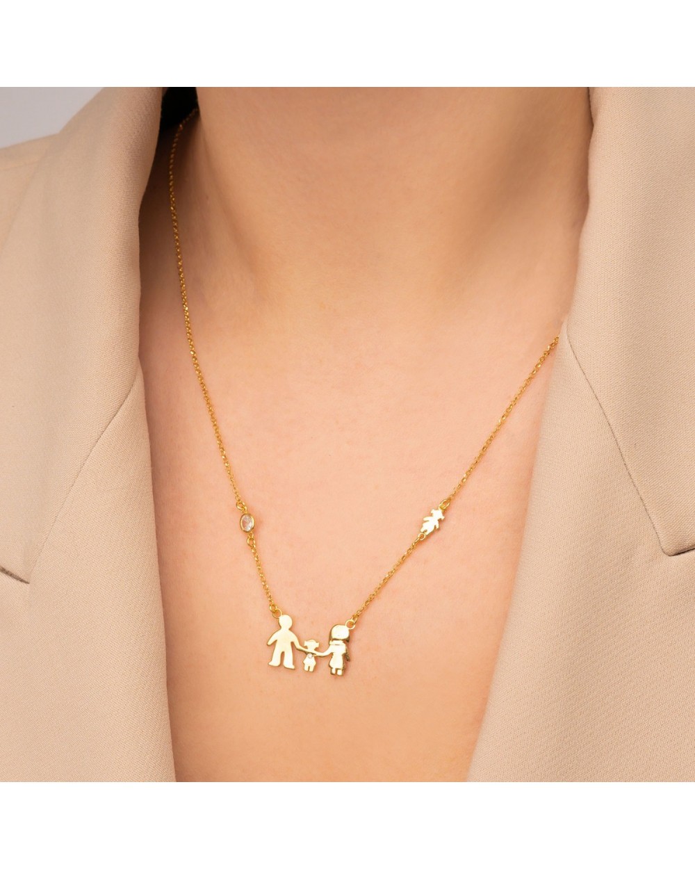 Κολιέ οικογένεια Excite fashion Jewellery με μπαμπά μαμά και ένα κοριτσάκι από επιχρυσωμένο ασήμι 925. OIK-1-KORITS-G-115 Κοσμήματα Κολιέ οικογένεια Excite fashion Jewellery με μπαμπά μαμά και ένα κοριτσάκι από επιχρυσωμένο ασήμι 925. OIK-1-KORITS-G-115 Κοσμήματα