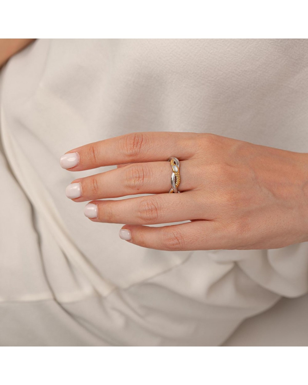 <p>Ολόβερο δίχρωμο δαχτυλίδι από ανοξείδωτο ατσάλι της συλλογής Excite Fashion Jewellery. &nbsp;R-0302008-PS-7</p> Κοσμήματα